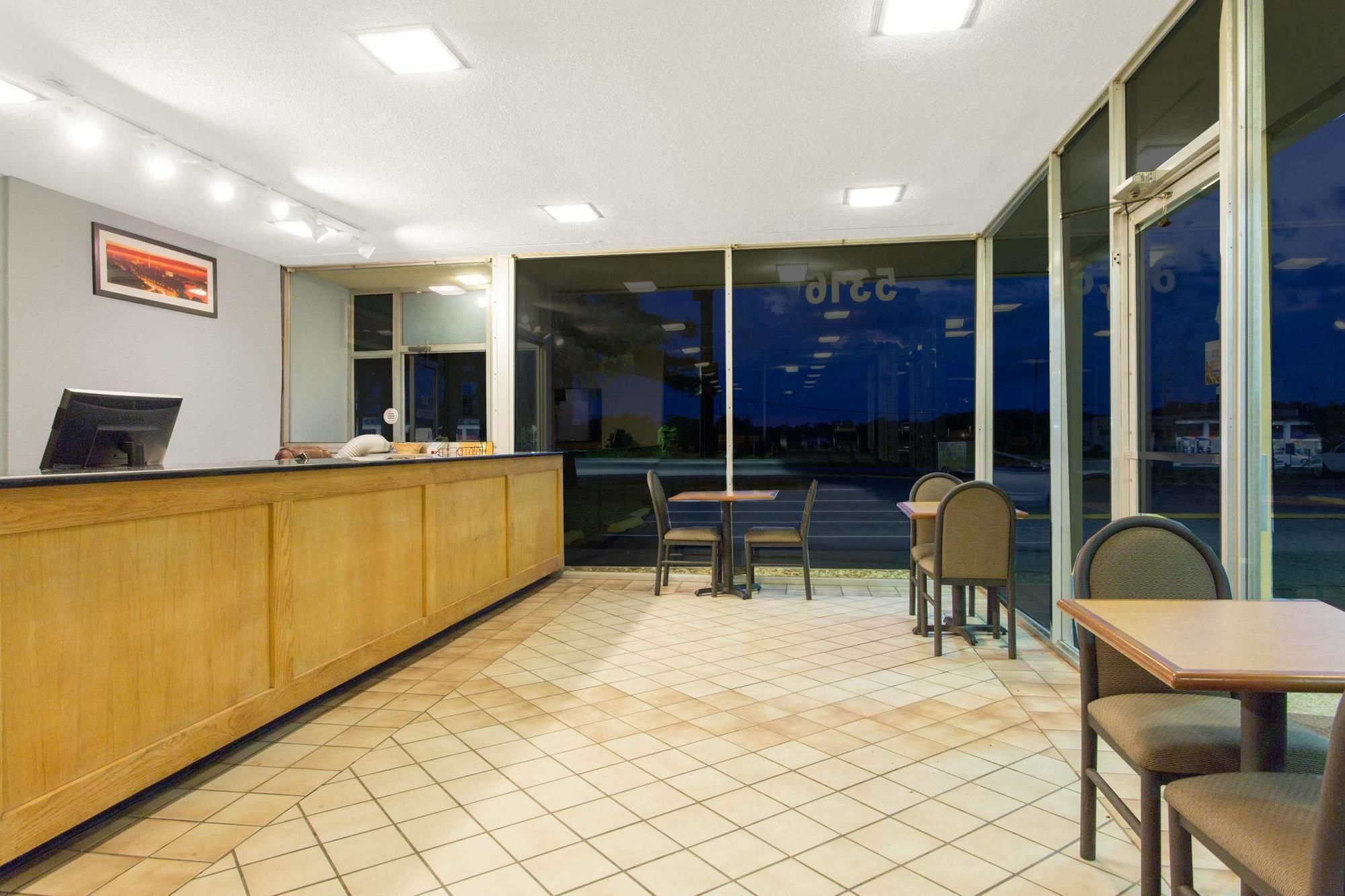 Garden Inn Fredricksburg South Fredericksburg Buitenkant foto